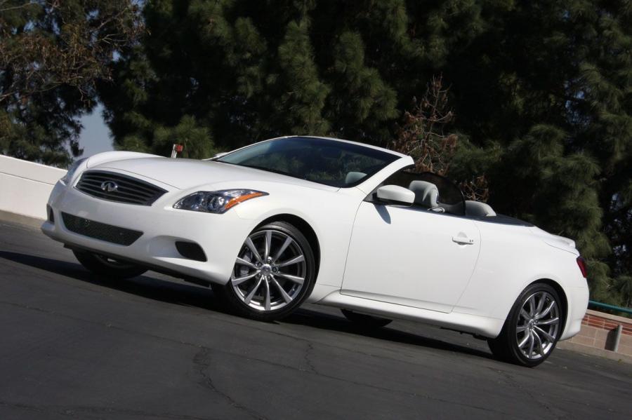  Infiniti G37 Convertible 2008 года  (фото 46 из 57)